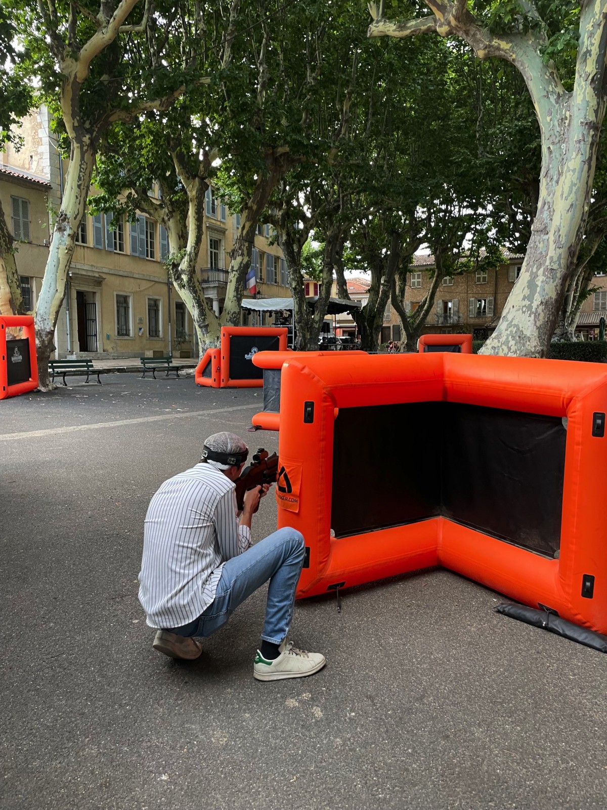 Journée Laser Game dans le centre du village à Aups dans le haut Var
