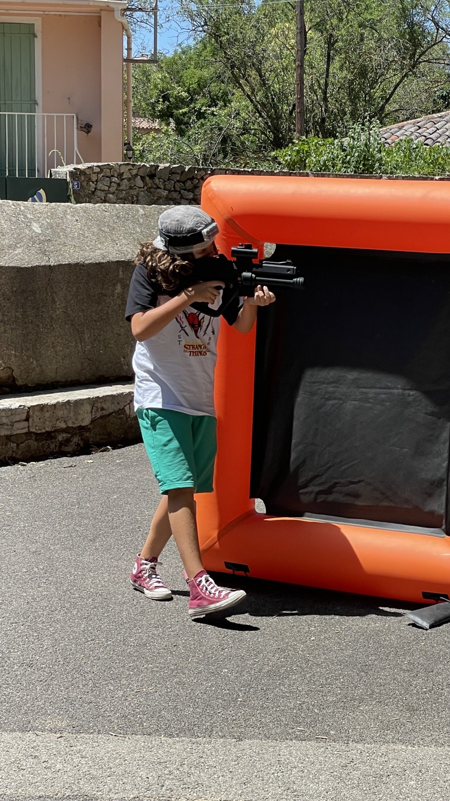 Journée Laser Game dans le centre du village à Aups dans le haut Var